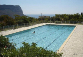 Superbe appartement piscine, tennis, vue mer et décoré avec goût